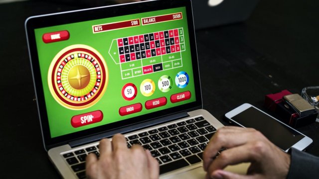 Roulette played on a laptop